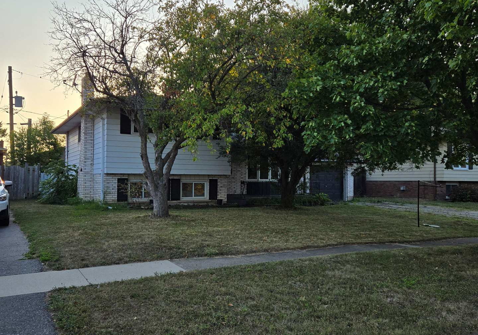 21-idylwood-road-welland-ontario-x12350173