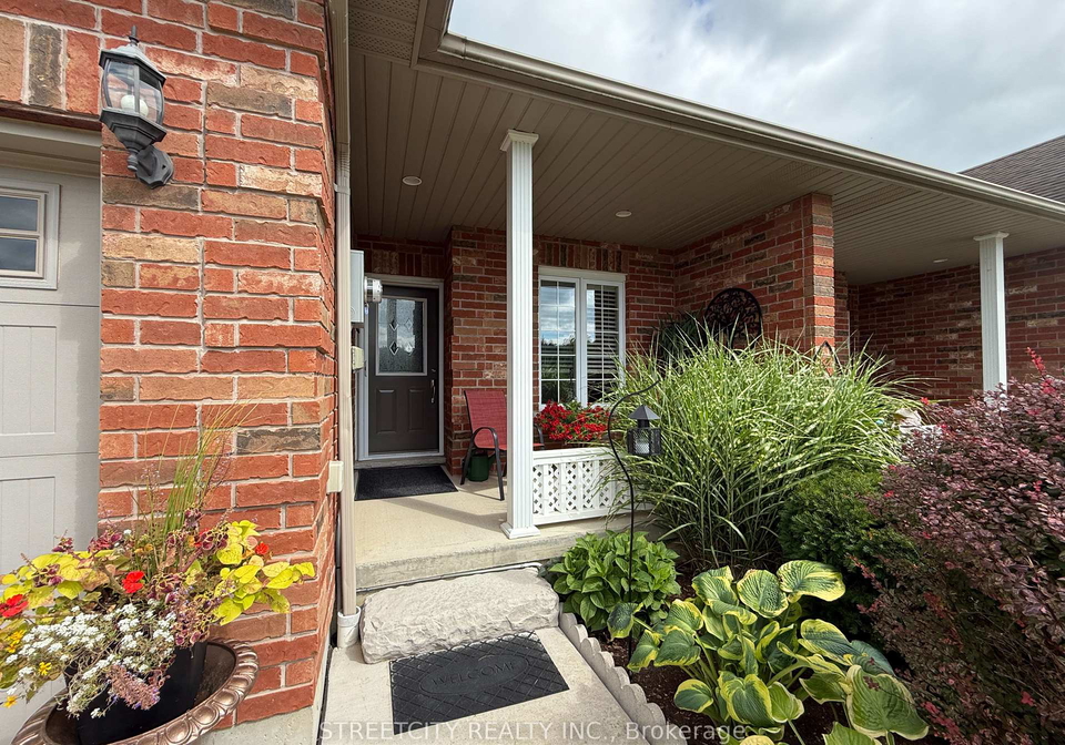 16-leisure-lane-chatham-kent-ontario-x12350332