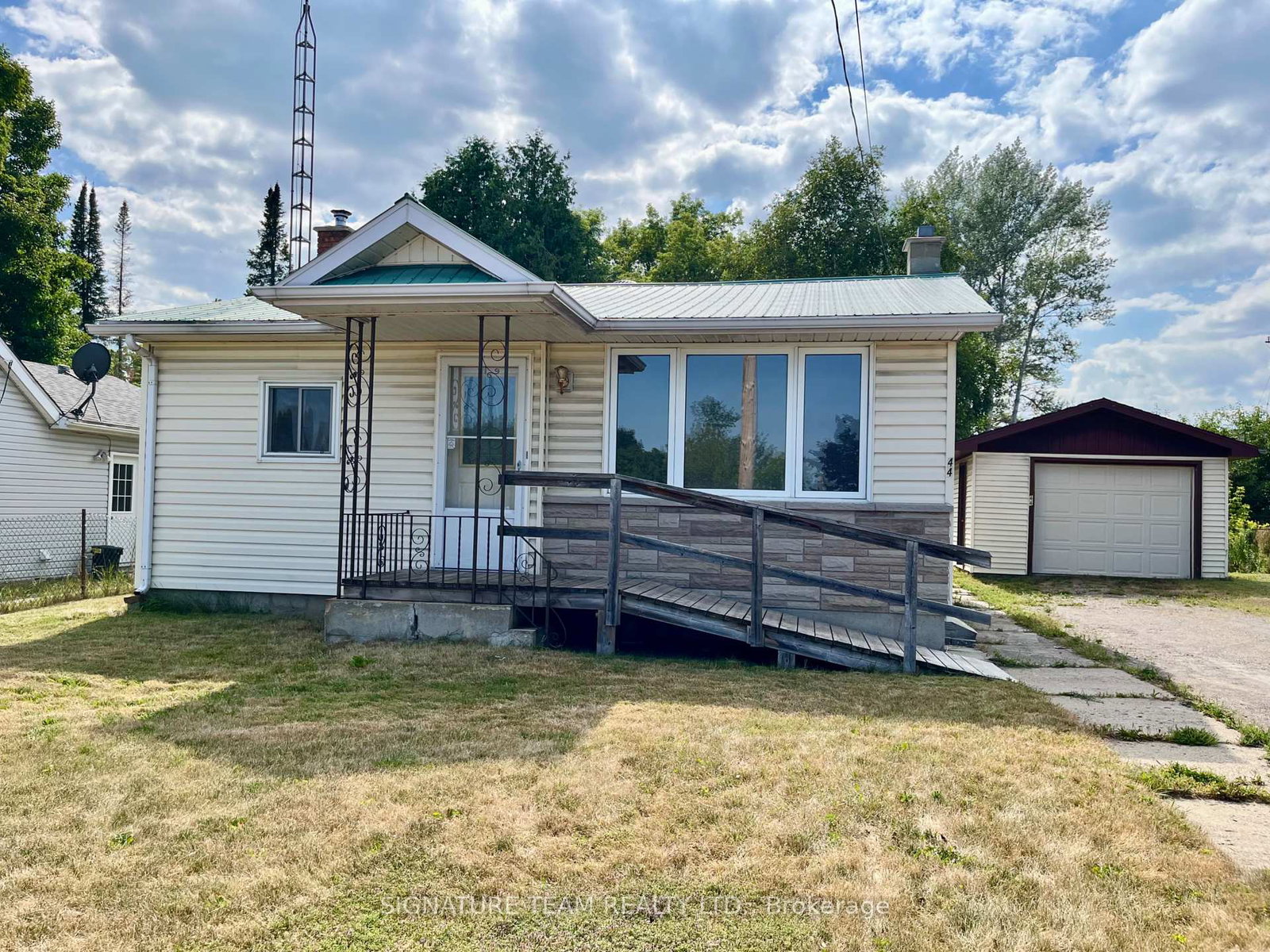 44-alice-street-bonnechere-valley-ontario-x12350334