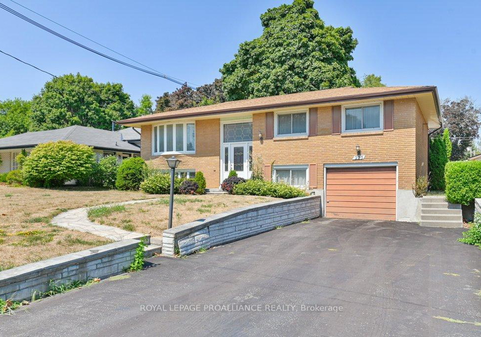 225-mcgill-street-quinte-west-ontario-x12350715