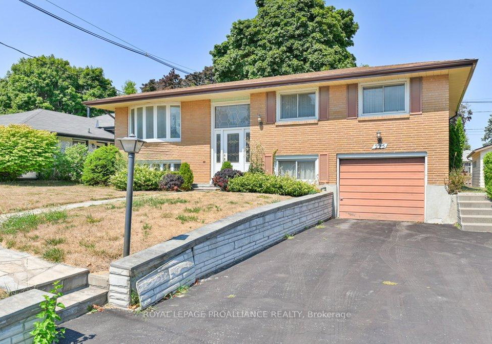 225-mcgill-street-quinte-west-ontario-x12350715