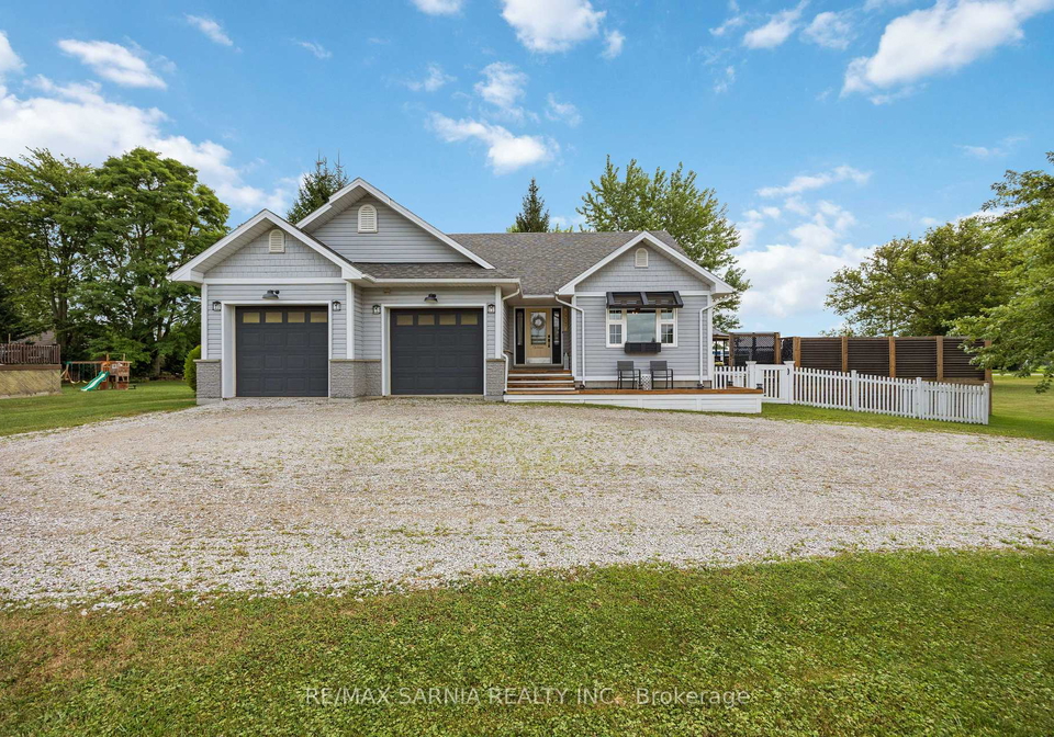 29597-st-clair-parkway-chatham-kent-ontario-x12350817