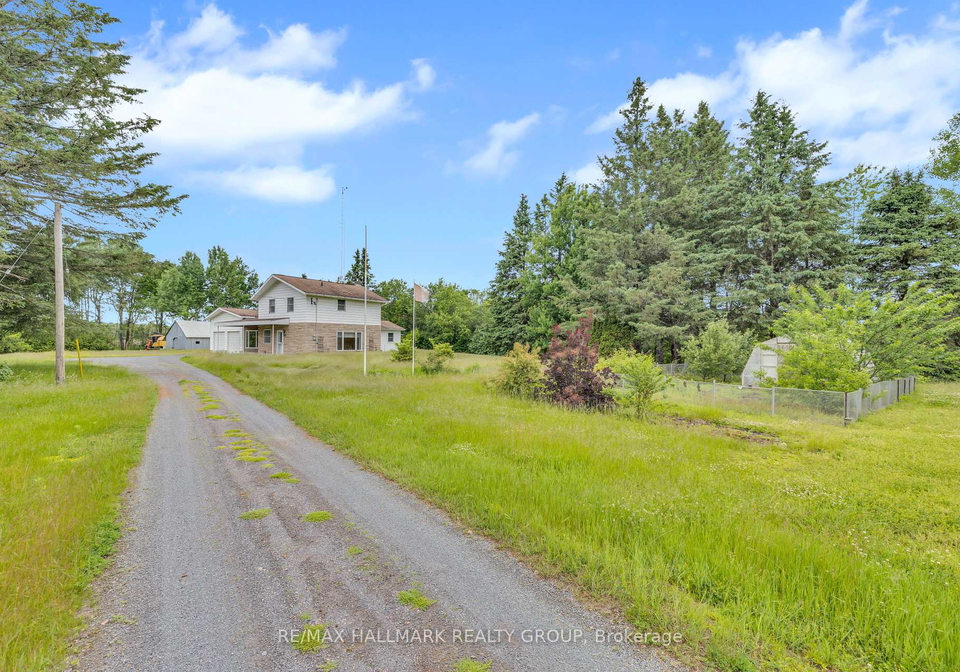 2551-russland-road-ottawa-ontario-x12351004