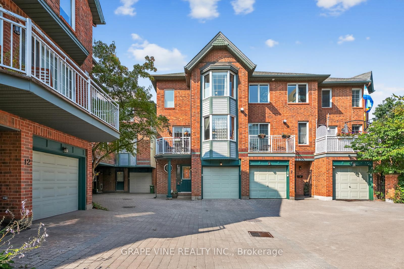 4-radstock-private-ottawa-ontario-x12351325