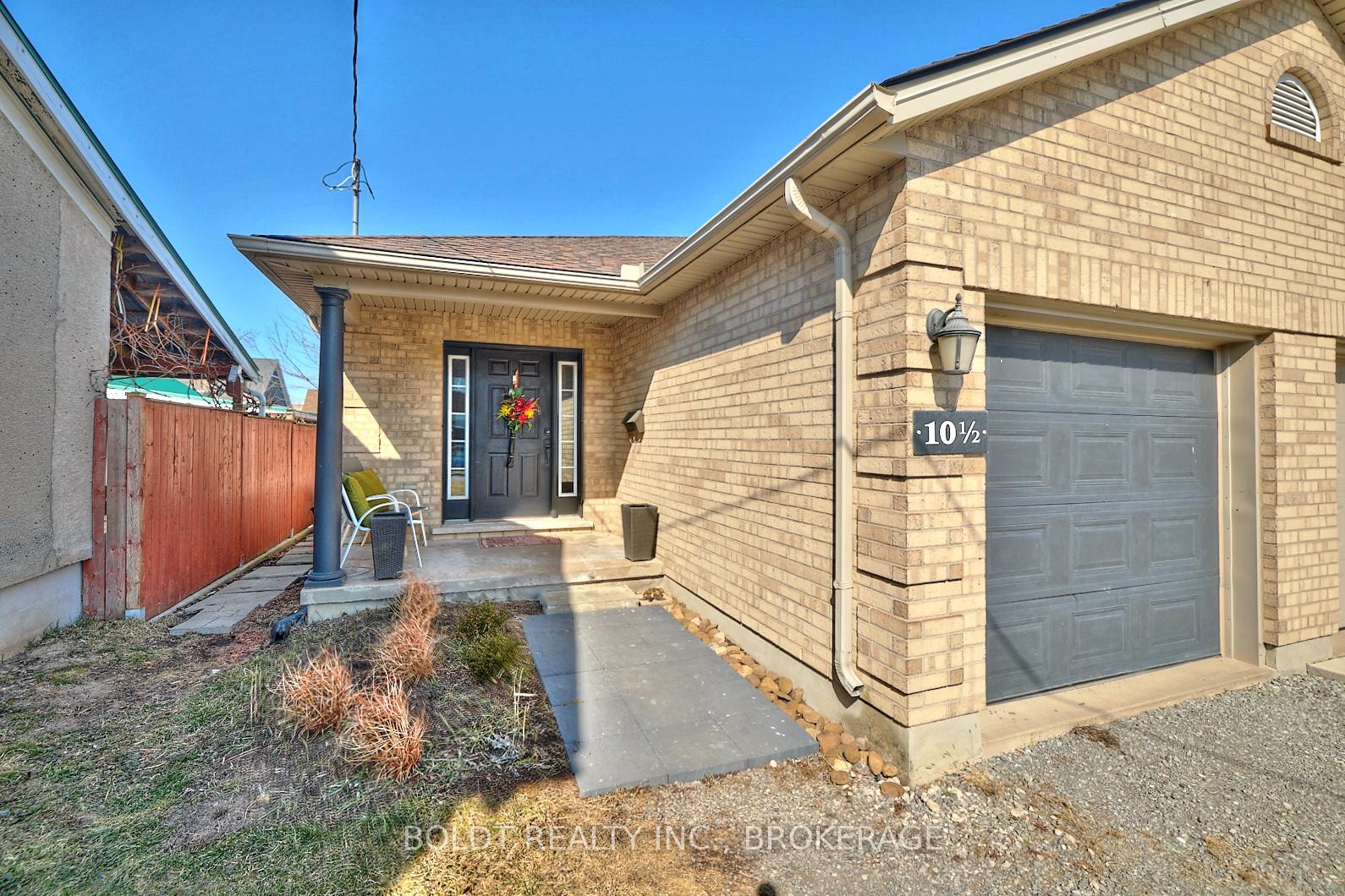 10-12-metcalfe-street-thorold-ontario-x12351520
