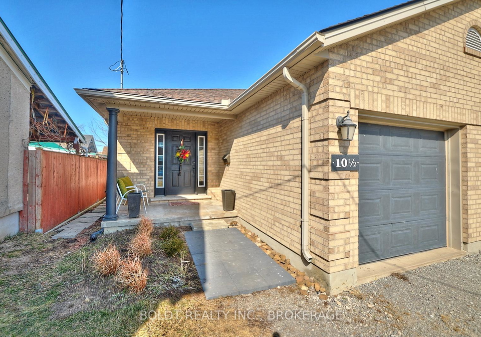 10-12-metcalfe-street-thorold-ontario-x12351520