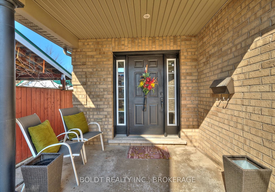 10-12-metcalfe-street-thorold-ontario-x12351520