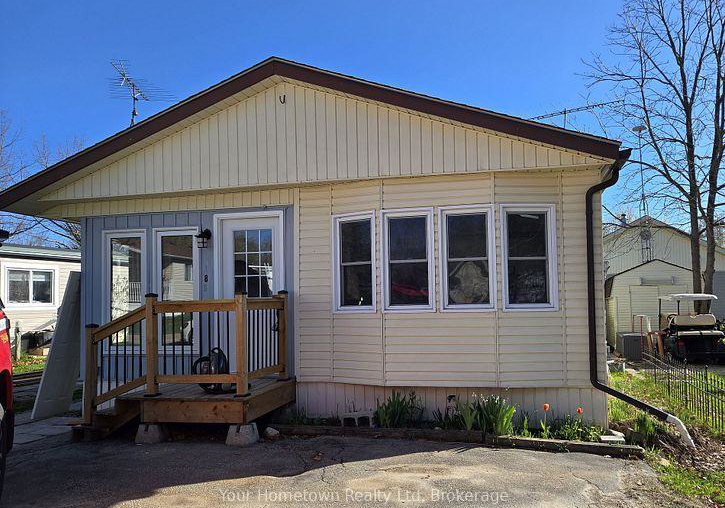 483-spruce-street-centre-wellington-ontario-x12351526