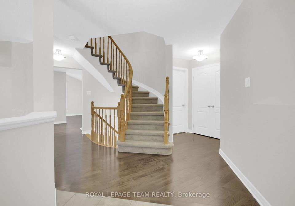 54-vermont-avenue-ottawa-ontario-x12352328