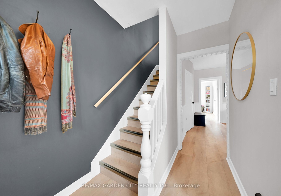 92-glendale-avenue-n-hamilton-ontario-x12352730