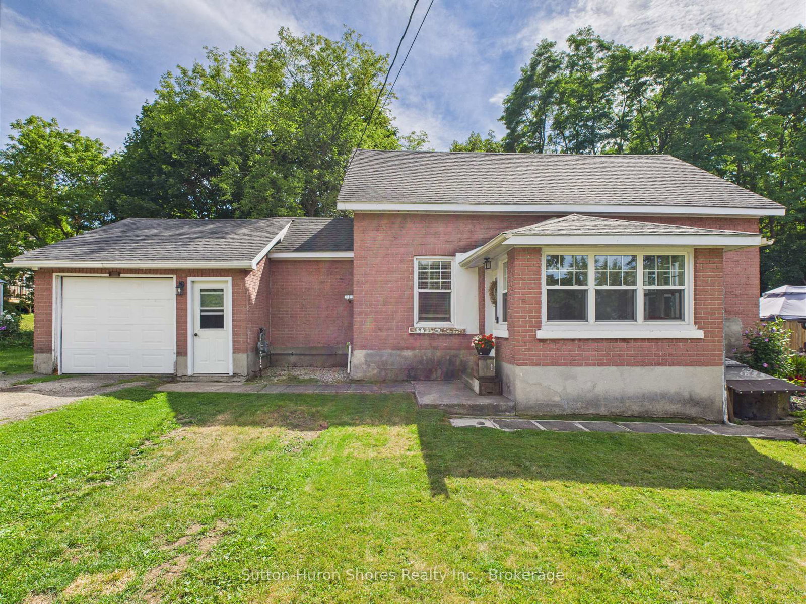24-market-street-arran-elderslie-ontario-x12352772