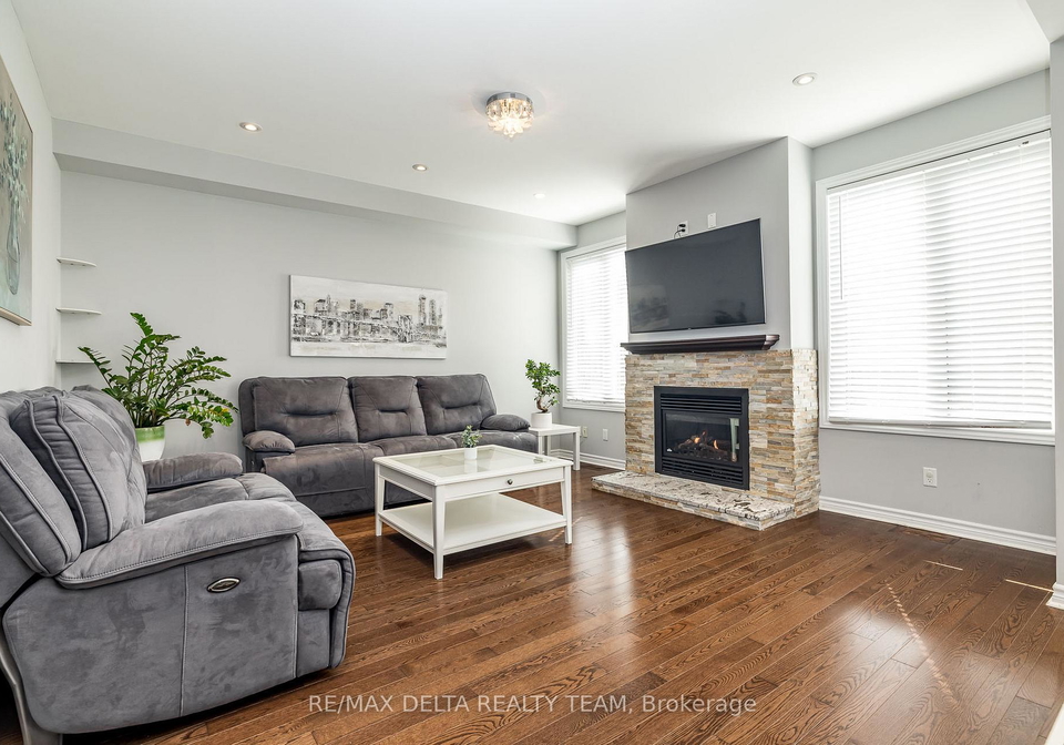 218-enclave-walk-ottawa-ontario-x12352828