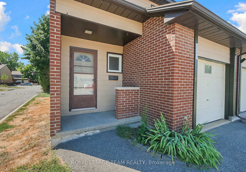 2200-orient-park-drive-ottawa-ontario-x12352833