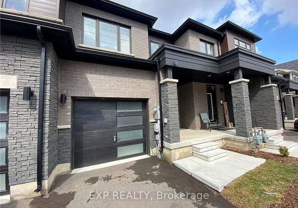 8317-mulberry-drive-niagara-falls-ontario-x12352847