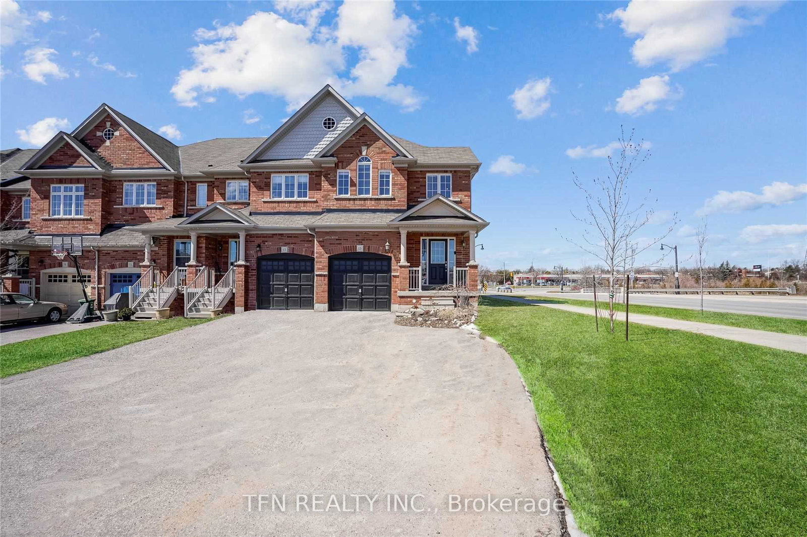 15-mcphail-place-hamilton-ontario-x12353168