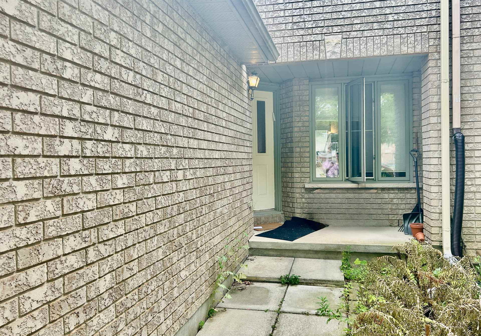 58-westpointe-crescent-ottawa-ontario-x12353254