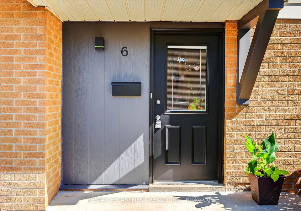 6-chudleigh-street-hamilton-ontario-x12353513