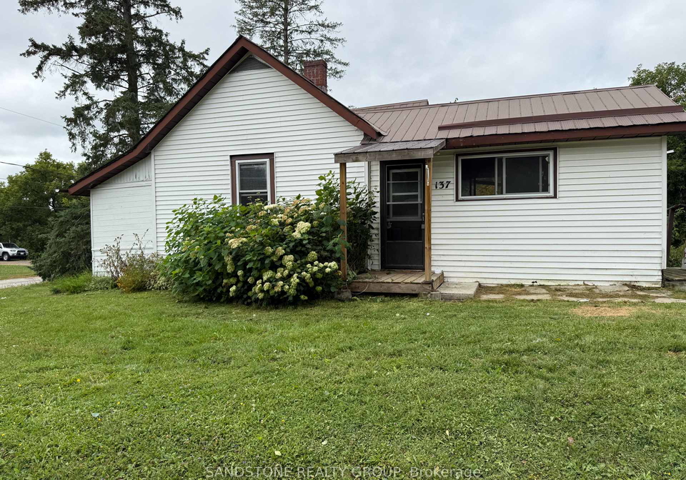 137-simpson-street-burks-falls-ontario-x12353675