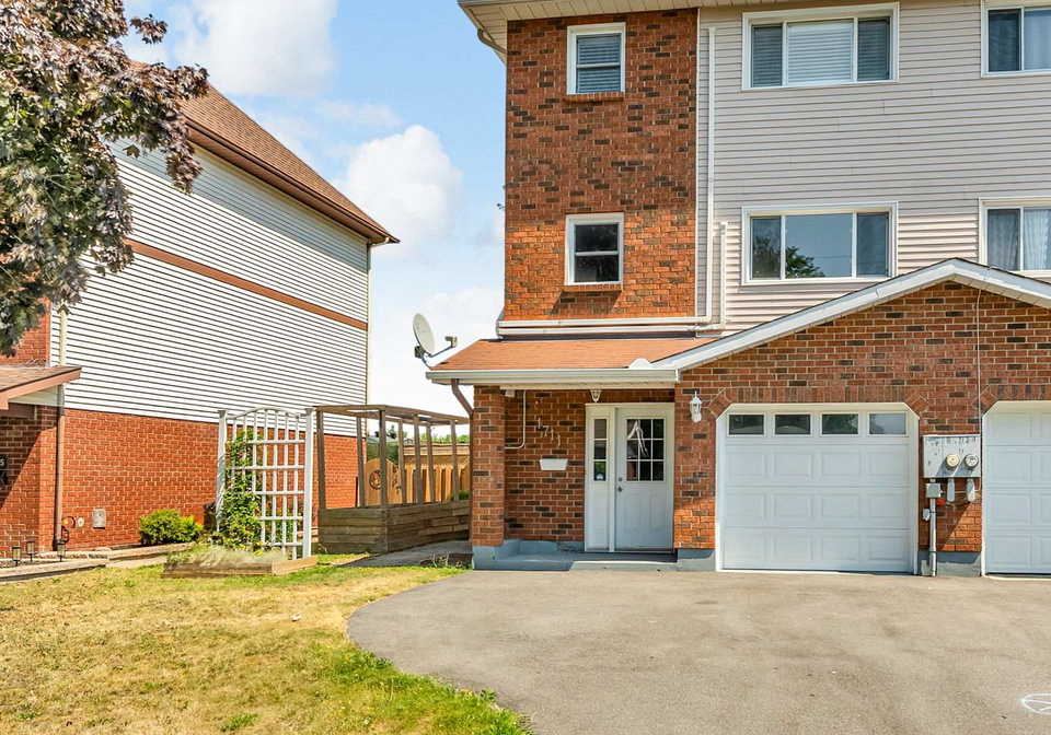 1711-donald-avenue-cornwall-ontario-x12353836