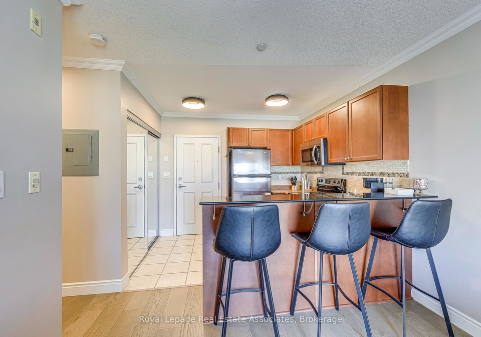 8-harris-street-cambridge-ontario-x12353854
