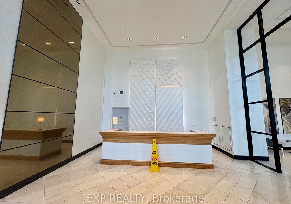 255-bay-street-ottawa-ontario-x12353922