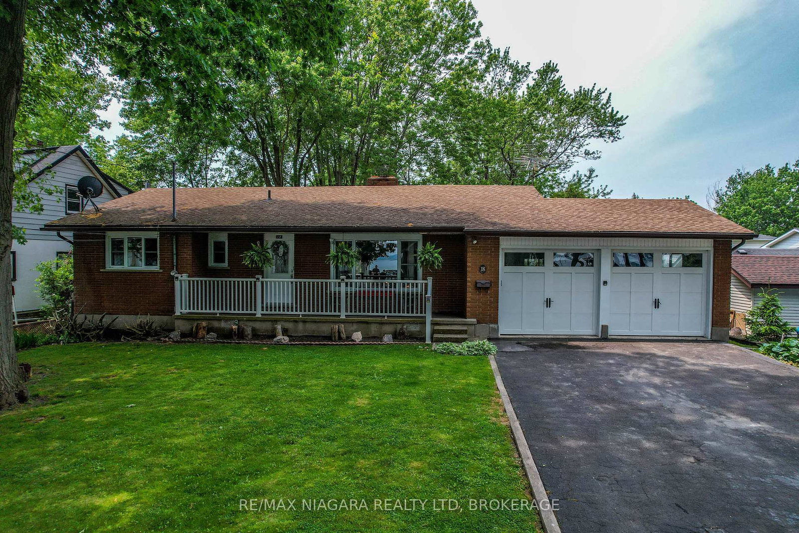 18-oakridge-crescent-port-colborne-ontario-x12354108
