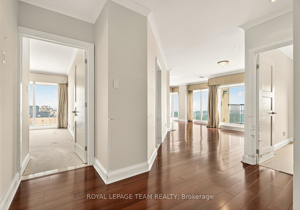 545-st-laurent-boulevard-ottawa-ontario-x12354131
