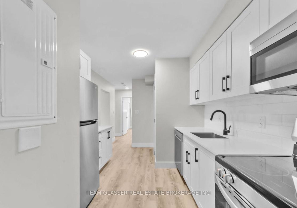400-scenic-drive-london-south-ontario-x12354448