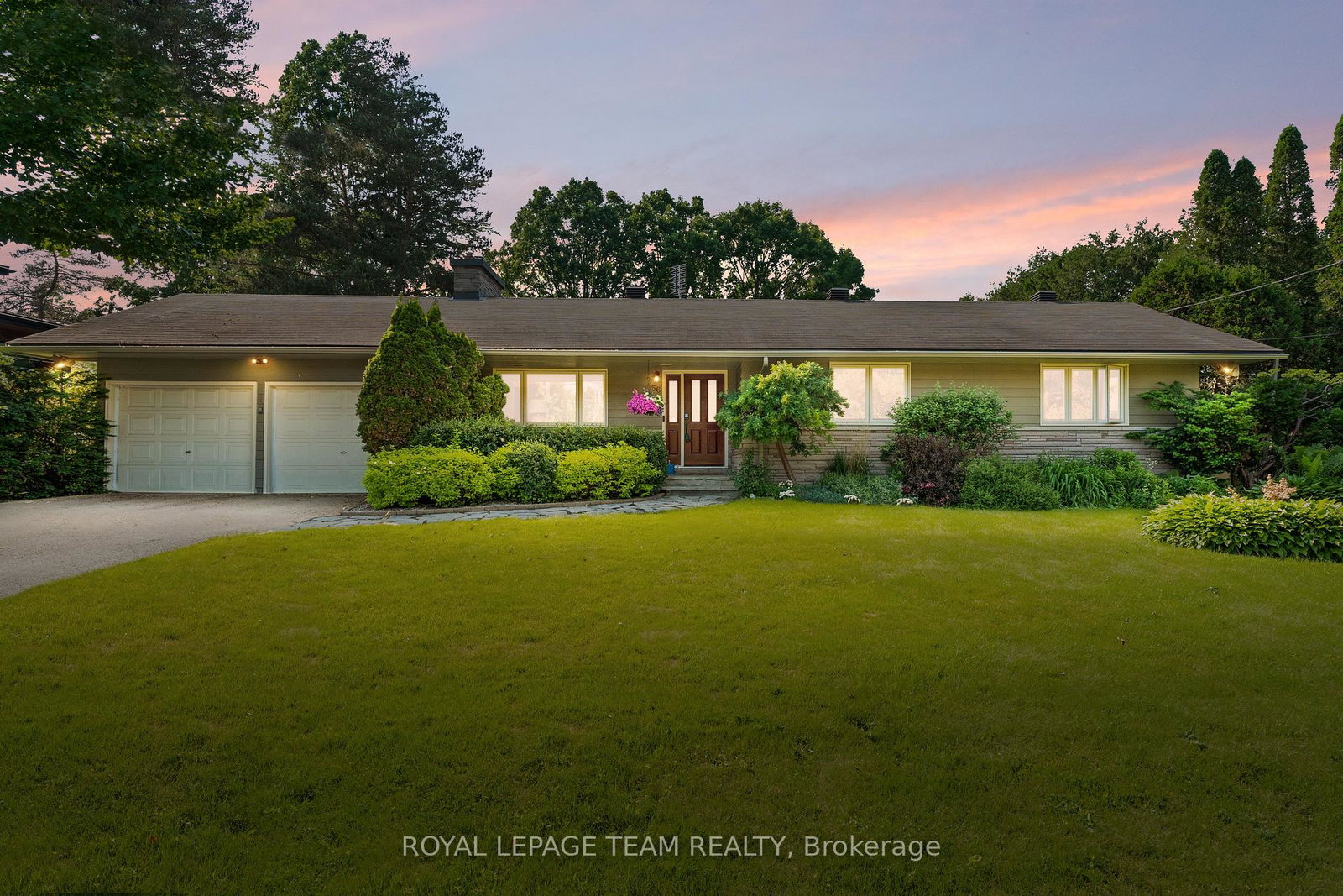 56-ryeburn-drive-ottawa-ontario-x12354581