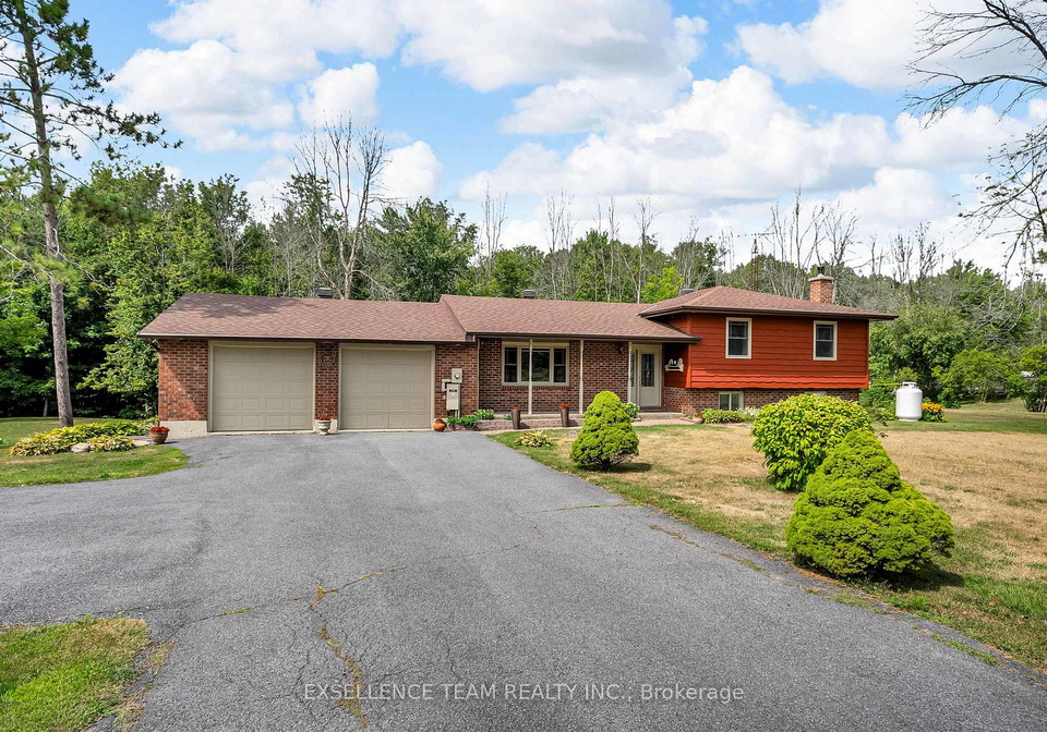 18537-glen-road-south-glengarry-ontario-x12354635
