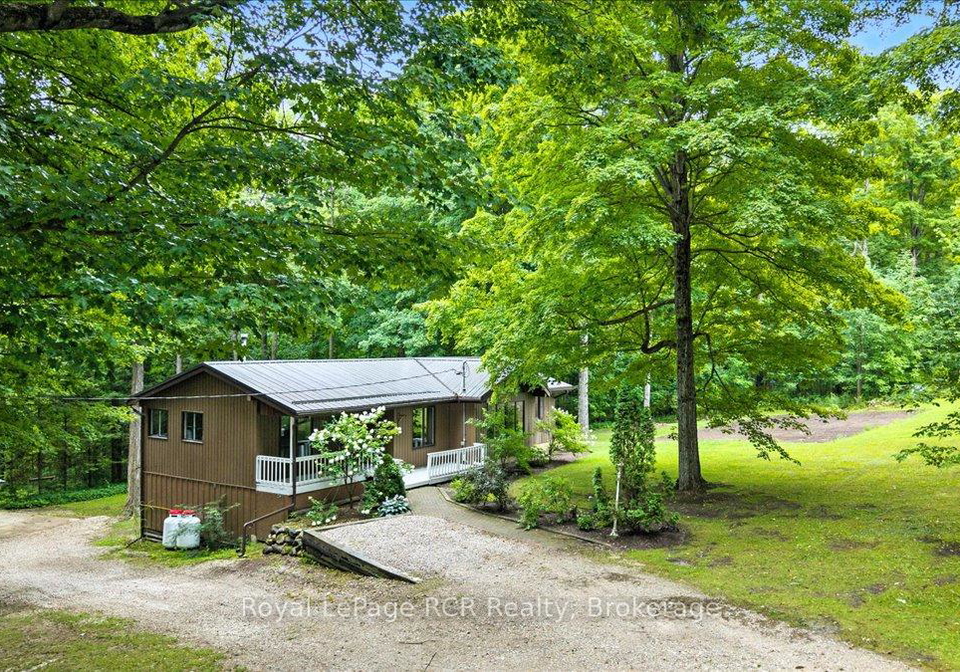 214333-baseline-road-west-grey-ontario-x12355045