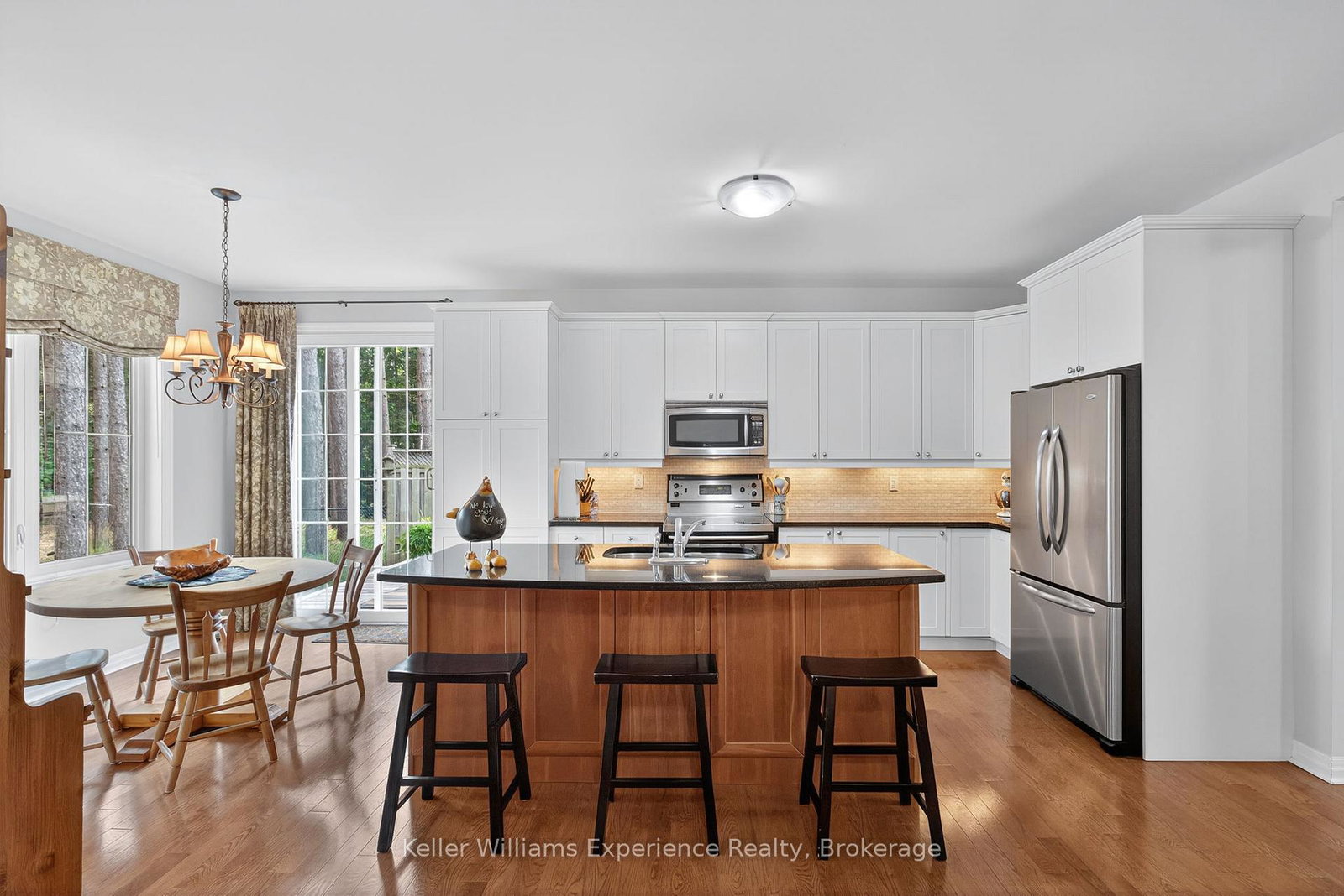 40-windsong-crescent-bracebridge-ontario-x12355054
