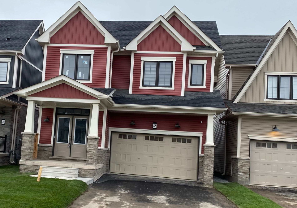 85-stern-drive-welland-ontario-x12356031