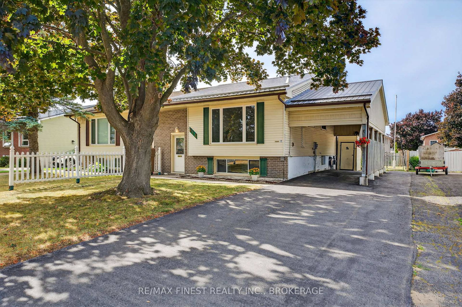 812-cunningham-crescent-brockville-ontario-x12356460