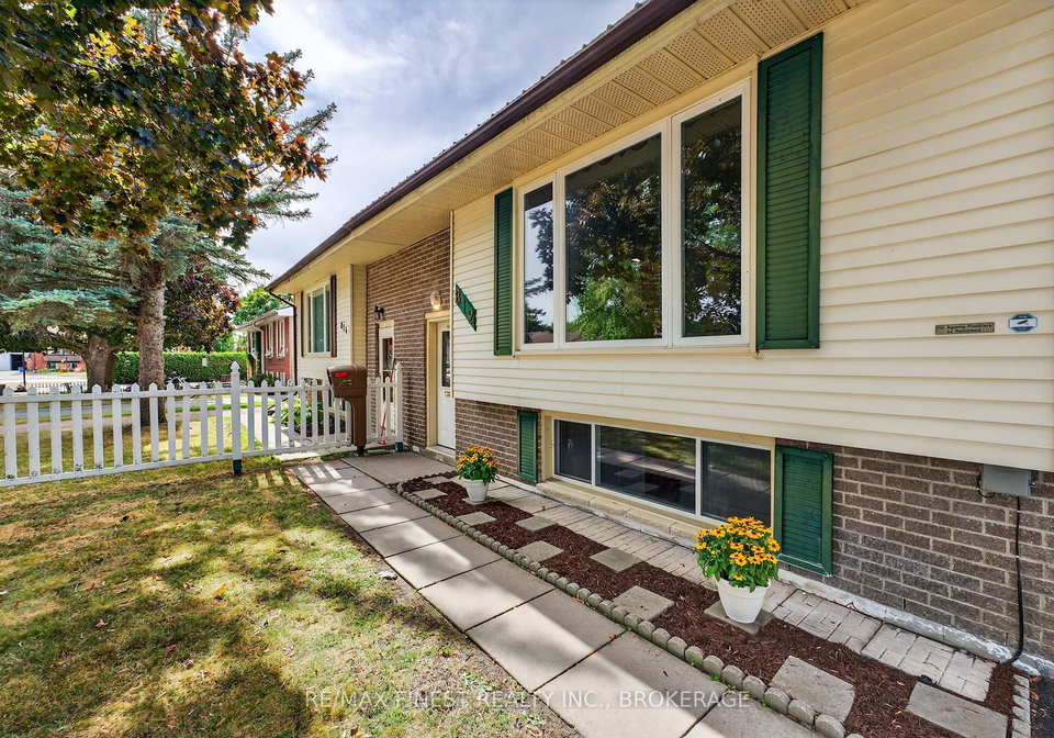 812-cunningham-crescent-brockville-ontario-x12356460