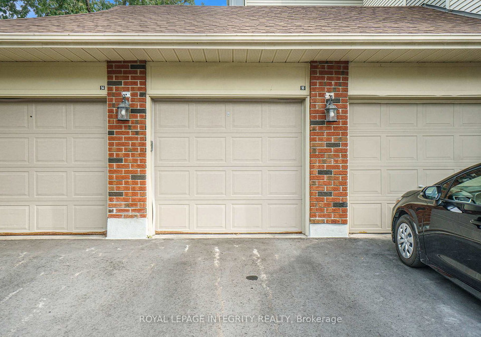 96-haxby-private-ottawa-ontario-x12356753