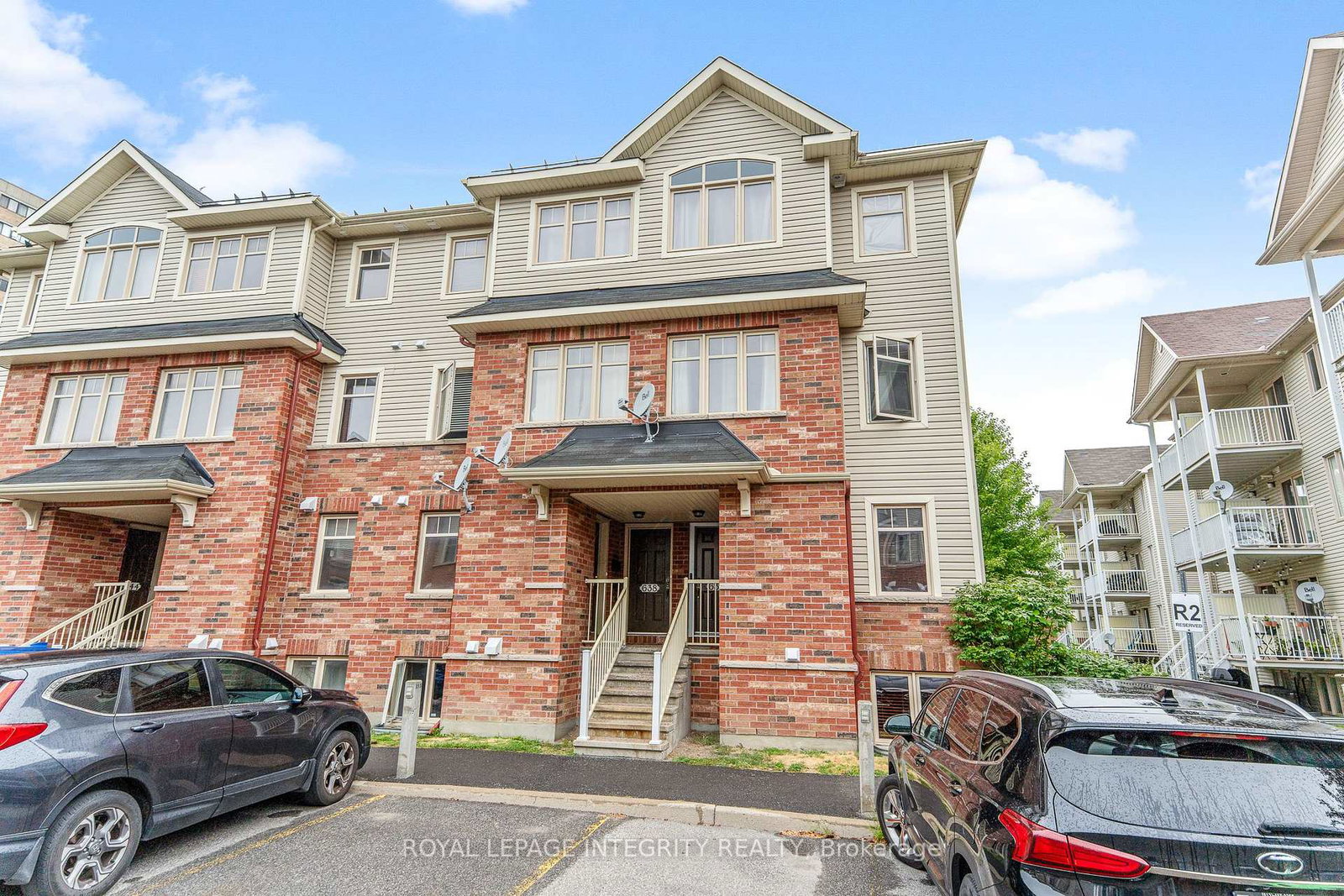 632-reardon-private-ottawa-ontario-x12356873