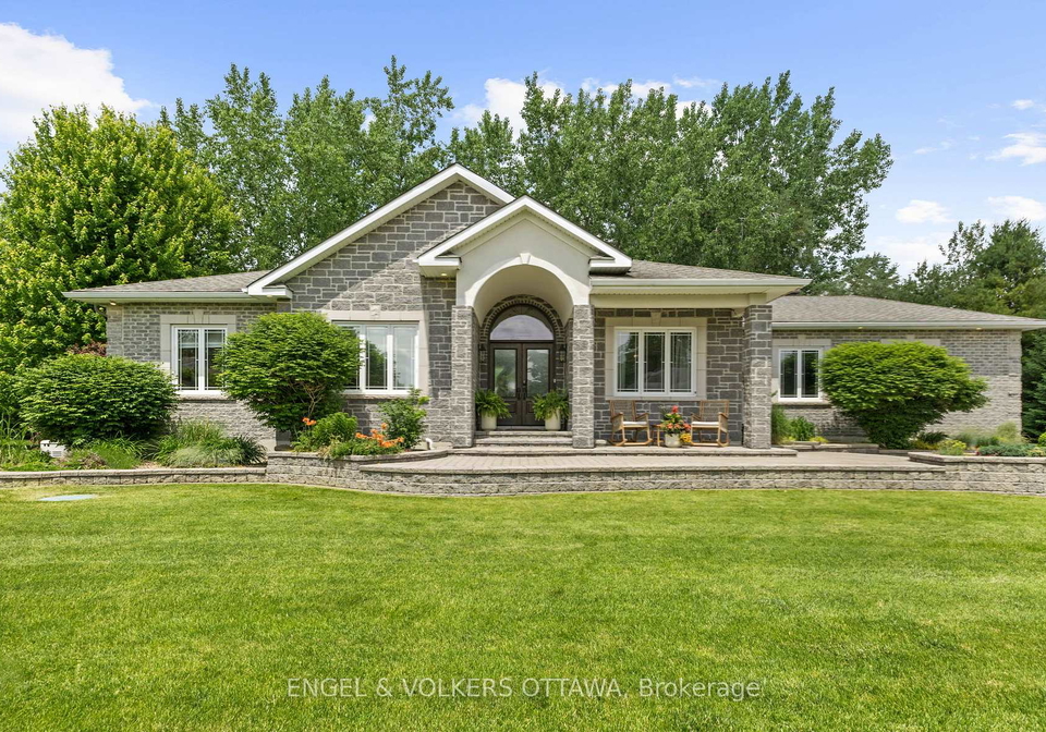 6957-lake-forest-walk-ottawa-ontario-x12356884