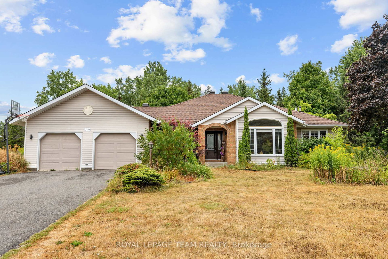 1280-ben-royal-avenue-ottawa-ontario-x12357068