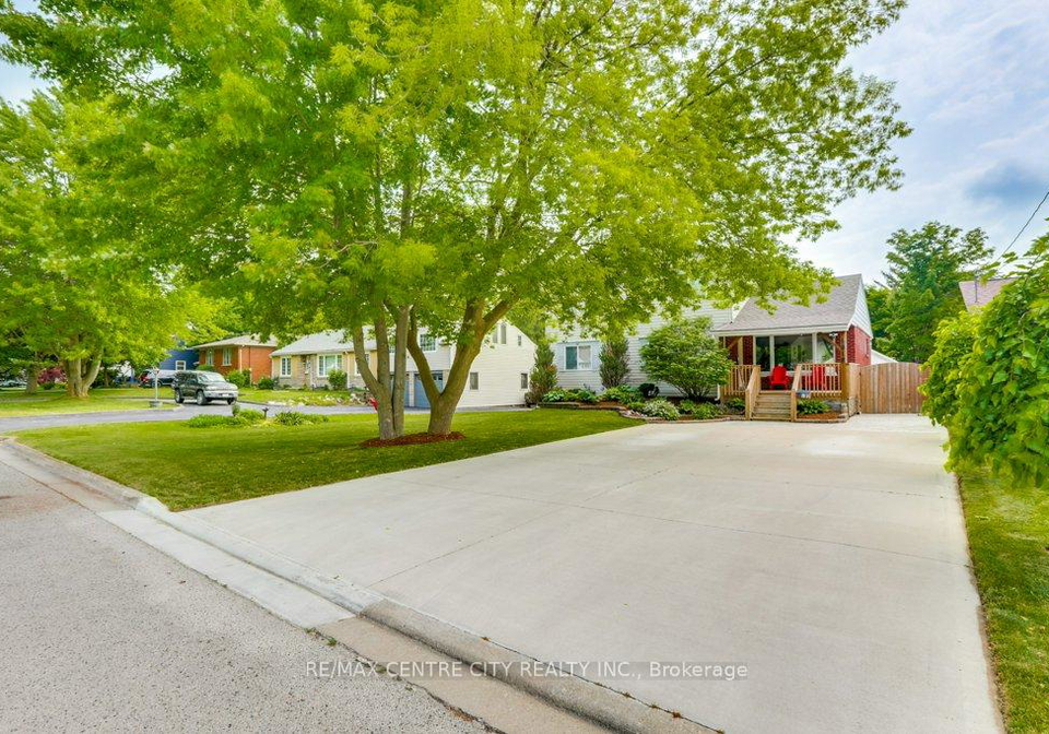 1018-willow-drive-london-south-ontario-x12357271