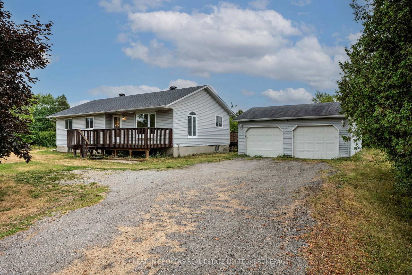 1425-county-2-road-leeds-and-the-thousand-islands-ontario-x12357861