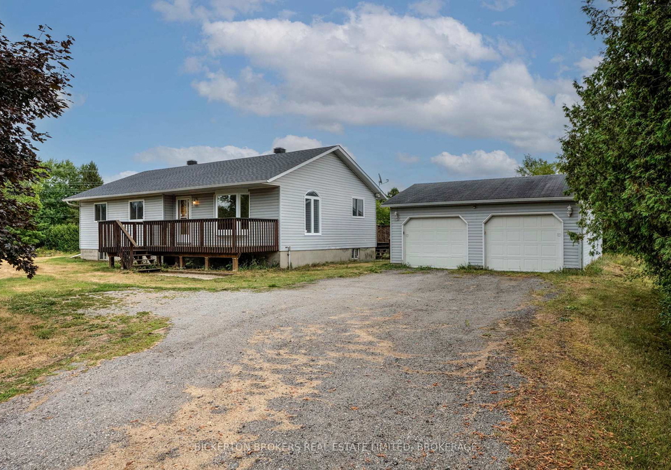 1425-county-2-road-leeds-and-the-thousand-islands-ontario-x12357861