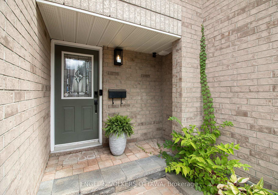 2047-dorima-street-ottawa-ontario-x12357924