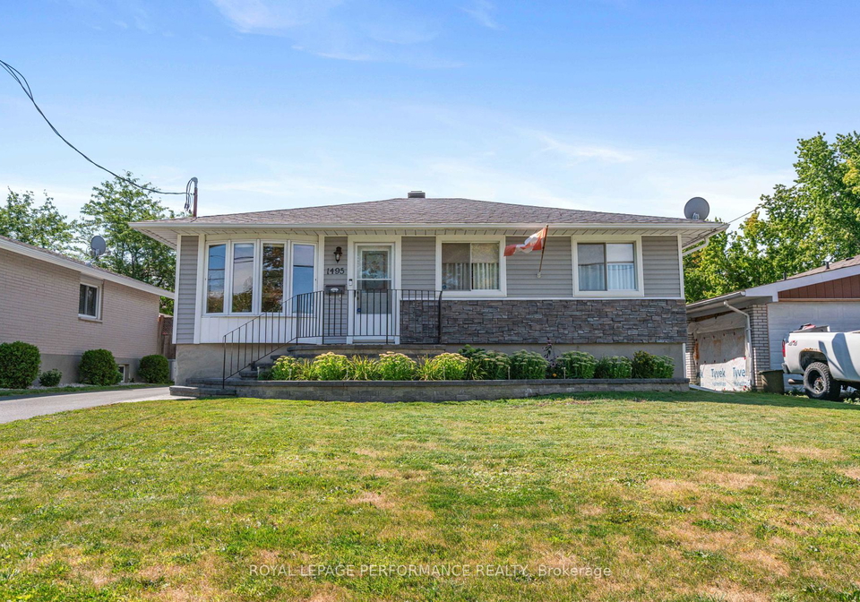 1495-holy-cross-boulevard-cornwall-ontario-x12357980