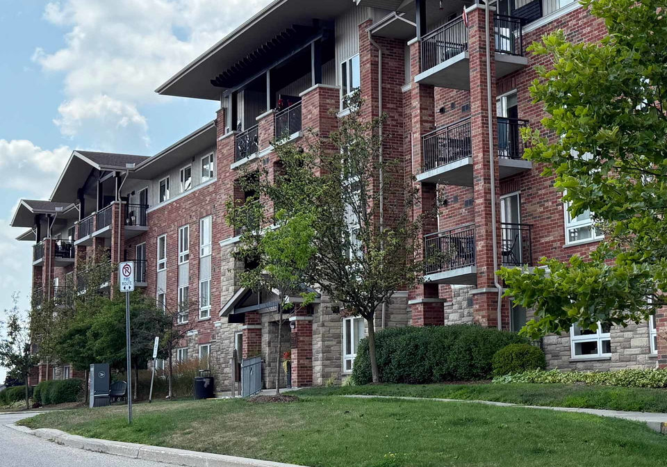 625-st-david-street-s-centre-wellington-ontario-x12358093