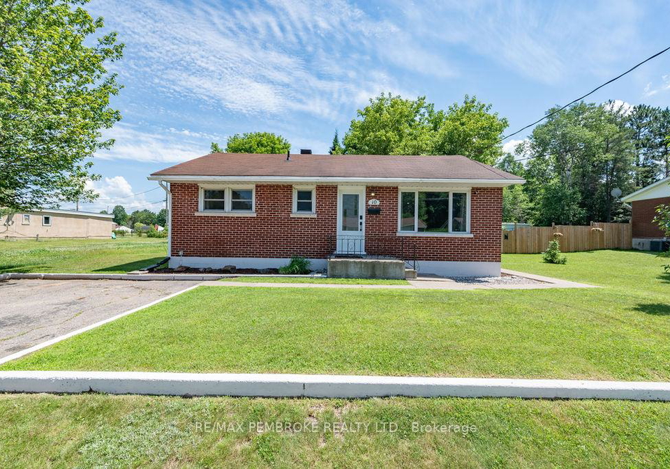 10-silke-drive-petawawa-ontario-x12358274
