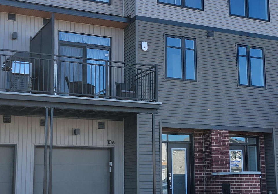 106-venasque-private-ottawa-ontario-x12358584