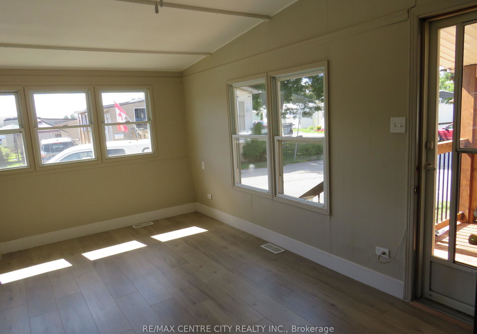 2189-dundas-street-e-london-east-ontario-x12358620