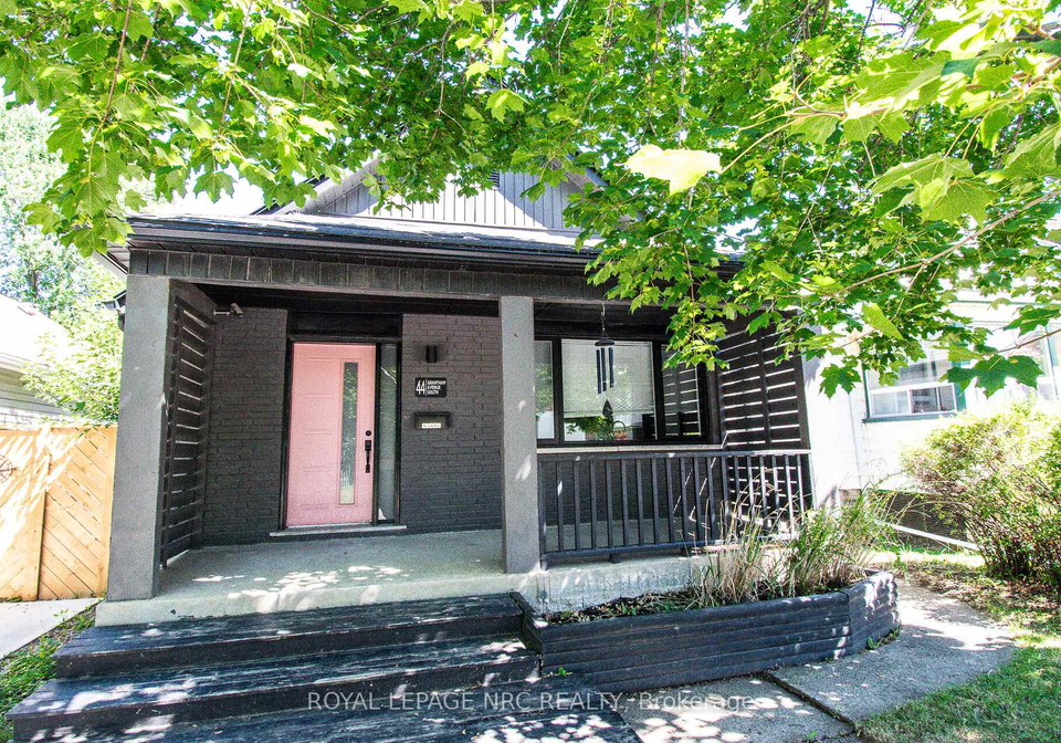 44-grantham-avenue-s-st-catharines-ontario-x12358625