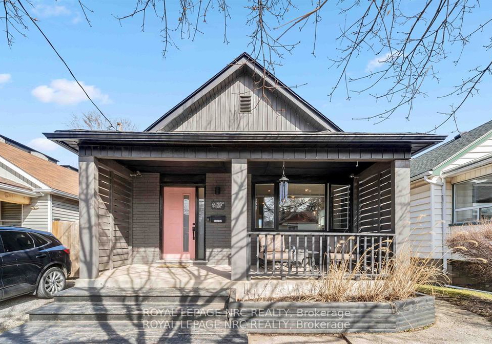 44-grantham-avenue-s-st-catharines-ontario-x12358625